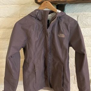 Women’s North Face dry vent jacket